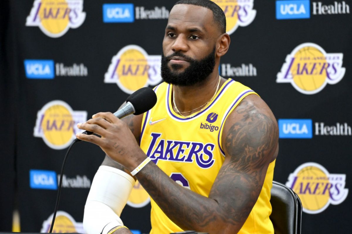 LeBron James Bawa Lakers ke Puncak NBA 2025